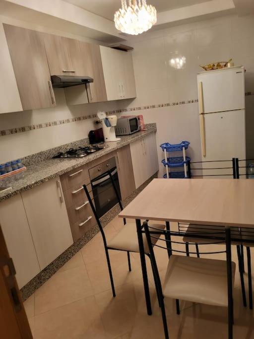 Rare Appartement De Vacances Tangier Bagian luar foto