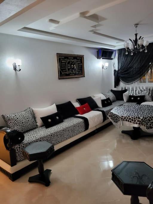 Rare Appartement De Vacances Tangier Bagian luar foto